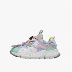 NWT Naturino X Flower Mountain YAMANO 3 JUNIOR.
Faux-leather sneakers